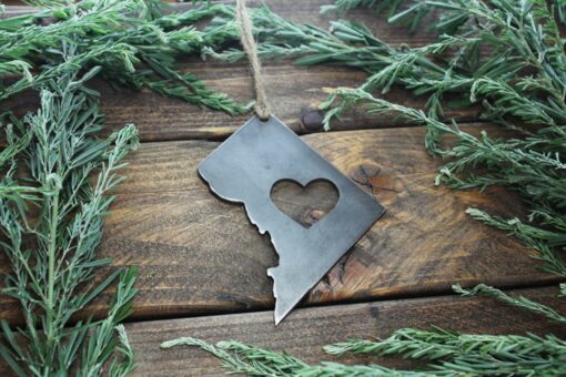DC Metal State Heart Christmas Tree Ornament A Festive Holiday Keepsake from the District of Columbia - Image 3
