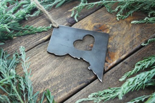 DC Metal State Heart Christmas Tree Ornament A Festive Holiday Keepsake from the District of Columbia - Image 4