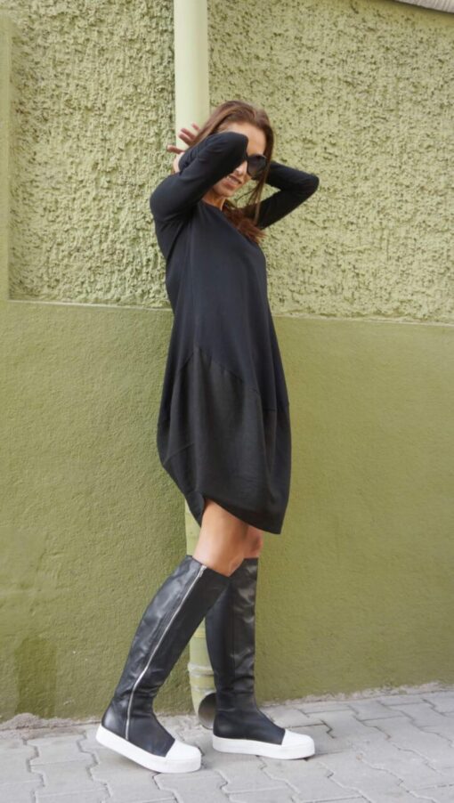 Aakasha A02546 Oversized Black Tunic - Linen Cotton, Loose Casual Top, Extravagant Long Sleeve Dress - Image 4