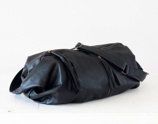 Captivating Black Leather Crossbody The Kallia Bag for Effortless Style and Functionality - Image 4