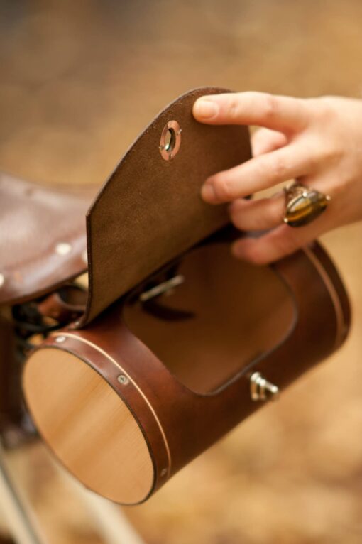 The Barrel Bag Premium Leather Bicycle Saddlebag for Unforgettable Rides - Image 3