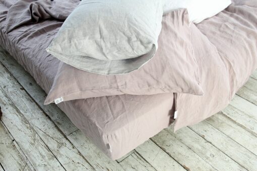 Indulge in the Comfort of Stonewashed Linen WOOD ROSE Fitted Sheet for a Serene Sleep - Image 4