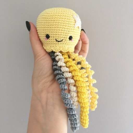 Adorable Crochet Octopus Toy A Comforting Companion for Preemies - Image 3