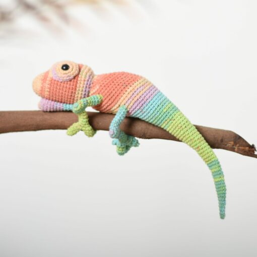 Enchanting Chameleon and Gecko Crochet Creations A Colorful Adventure for Kids - Image 2