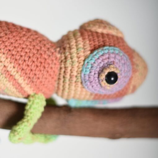 Enchanting Chameleon and Gecko Crochet Creations A Colorful Adventure for Kids - Image 4