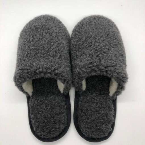 Cozy and Sustainable Eco-Friendly Merino Wool Slippers for Women and Men - Image 3