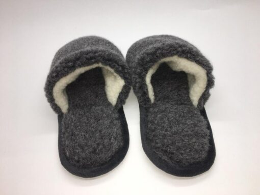 Cozy and Sustainable Eco-Friendly Merino Wool Slippers for Women and Men - Image 4