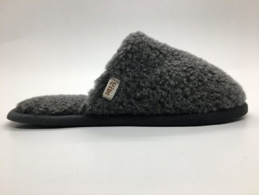 Cozy and Sustainable Eco-Friendly Merino Wool Slippers for Women and Men - Image 2