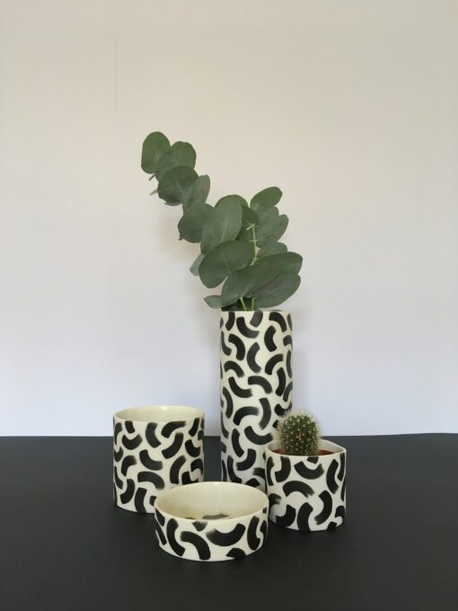 Parian Porcelain Vase A Masterpiece of Artistic Brilliance - Image 4