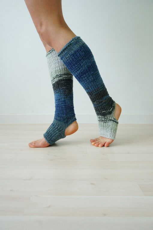 Cozy Knit Leg Warmers Elevate Your Yoga, Dance, and Pilates Style - Image 4