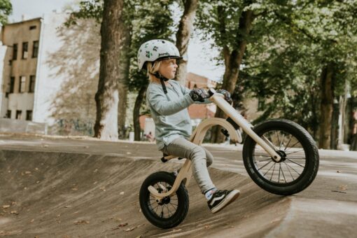 2-in-1 Wooden Balance Bike with Pedals The Perfect Ride for Toddlers and Preschoolers - Image 5