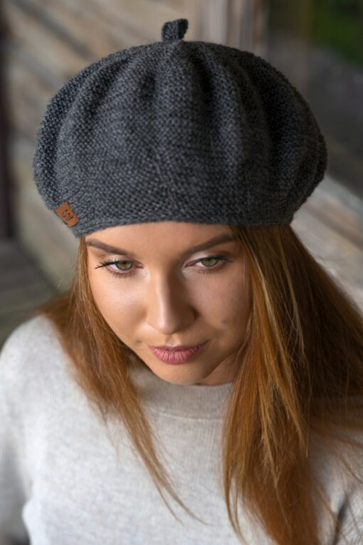 Cozy and Chic Handcrafted Alpaca Wool Beret for Women - Image 3
