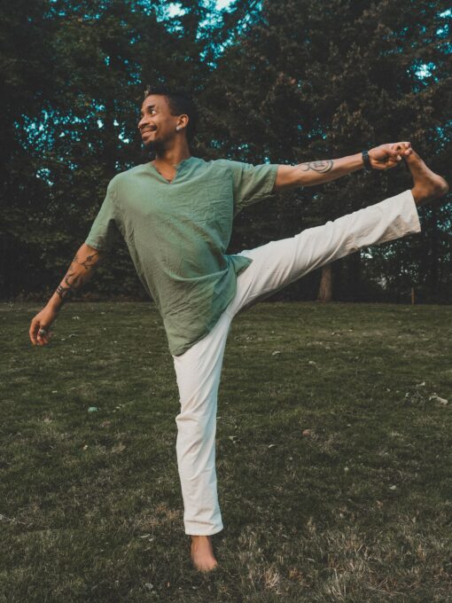 Elevate Your Style Men's Woven Tee - Unparalleled Comfort in Weightless Cotton - Image 5