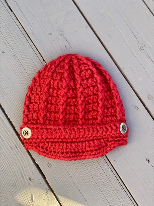 Cozy and Chic Crocheted Newsboy Hat for Women with Buttons and Brim - Image 6