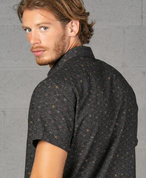 Urban Streetwear Buzzworthy All Over Print Bee Hive Button Up Shirt for Men - Image 4