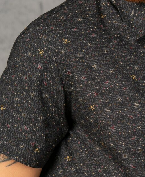 Urban Streetwear Buzzworthy All Over Print Bee Hive Button Up Shirt for Men - Image 3