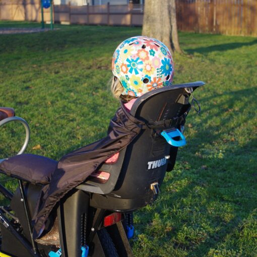 Cozy Comfort on Two Wheels The Classic Lark Bike Blanket - Image 3