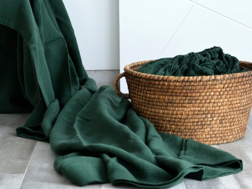 Immerse Yourself in Opulence Luxurious Dark Emerald Linen Sheet Set for Unparalleled Comfort and Style - Image 3