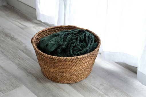 Immerse Yourself in Opulence Luxurious Dark Emerald Linen Sheet Set for Unparalleled Comfort and Style - Image 6