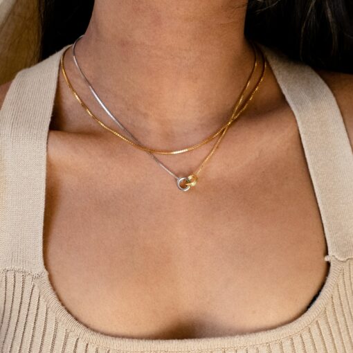 Interlocking Circles Necklace A Timeless Symbol of Unity and Love - Image 4