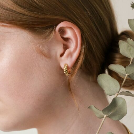 Bold Croissant Hoop Earrings Elevate Your Style with Minimalist Elegance - Image 3