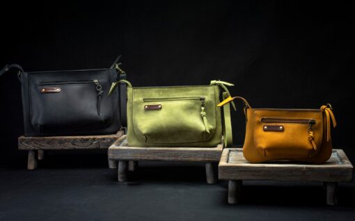 Personalized Leather Clutch The Perfect Travel Companion for Makeup and Essentials - Image 2