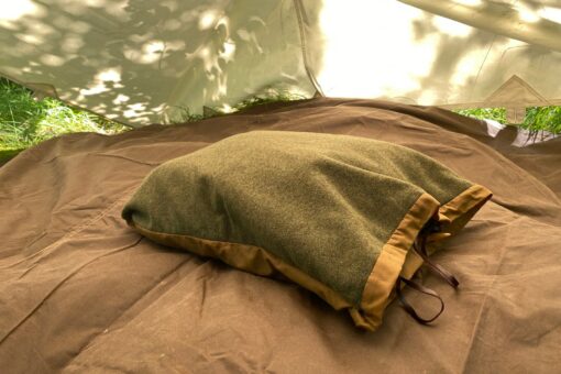 Bushcraft Spain Oilskin The Ultimate Protection for Your Outdoor Adventures - Image 2