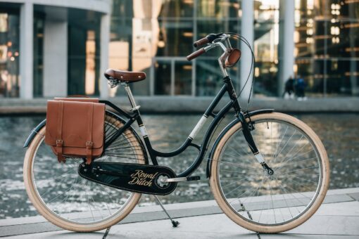 CLASSIC RIDE Premium Leather Bicycle Panniers for the Discerning Cyclist - Image 3