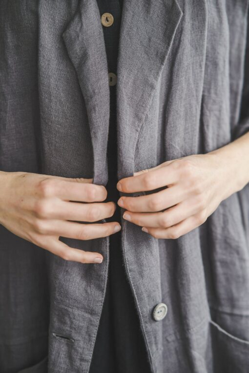 Breezy Linen Blazer Elevate Your Style with Comfort and Versatility - Image 4