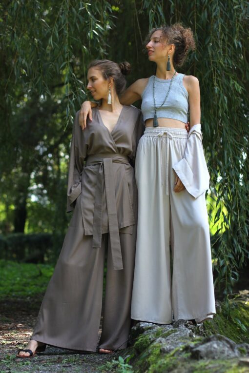 Flowy and Free High-Waisted, Elastic Waist Wide-Leg Trousers for Effortless Style - Image 2