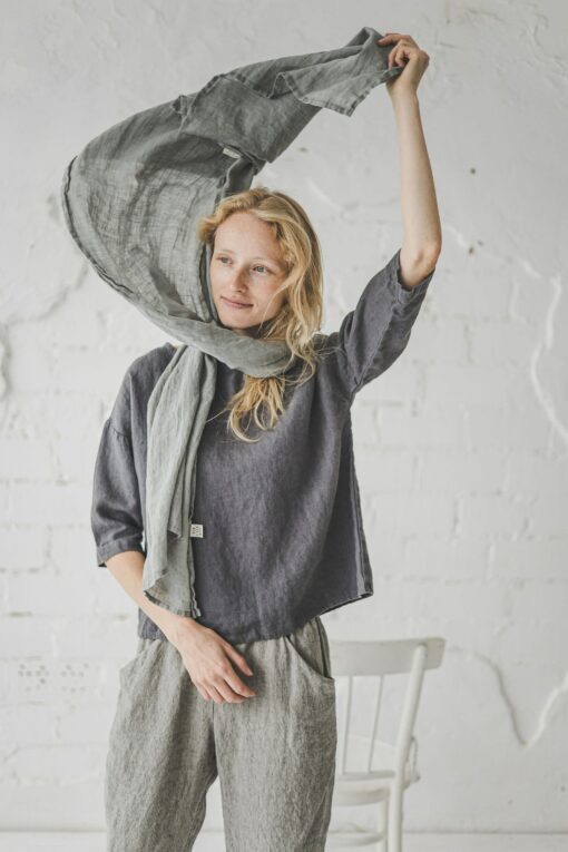 Breezy Linen Kimono Blouse Elevate Your Wardrobe with Casual Elegance - Image 2