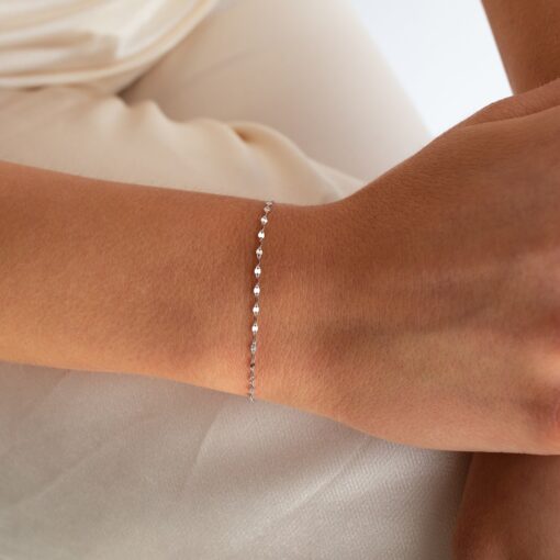 Oval Chain Bracelet Minimalist Elegance for Everyday Style - Image 6