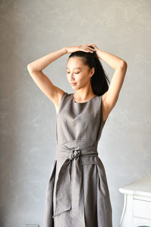 Versatile Linen Dress Transform Your Style with DAPHNE's Multiway Design - Image 3