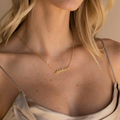 Personalized Sparkle Twist Chain Name Necklace A Timeless Gift for Bridesmaids - Image 4