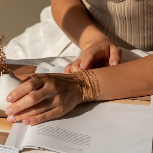 Caitlyn Minimalist's Delicate Silver Chains Elevate Your Style with Timeless Elegance - Image 3
