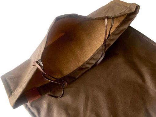 Bushcraft Spain Oilskin The Ultimate Protection for Your Outdoor Adventures - Image 4