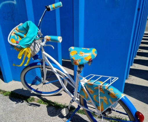 Carry Your Essentials in Style BANANAS Bike Basket with Removable Insert - Image 2