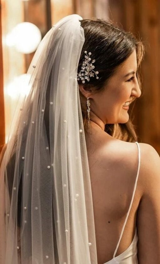 Pearlescent Elegance Bridal Veils Adorned with Shimmering Pearls - Image 3