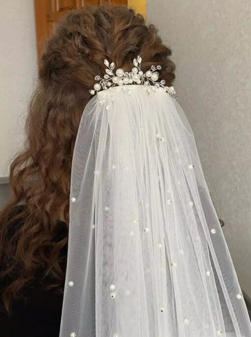 Pearlescent Elegance Bridal Veils Adorned with Shimmering Pearls - Image 4