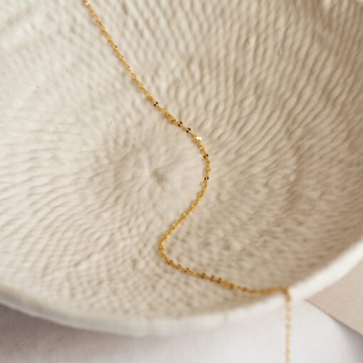 Caitlyn Minimalist's Dainty Mirror Chain Necklace Elevate Your Style with Grace and Simplicity - Image 5