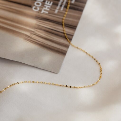 Caitlyn Minimalist's Dainty Mirror Chain Necklace Elevate Your Style with Grace and Simplicity - Image 3