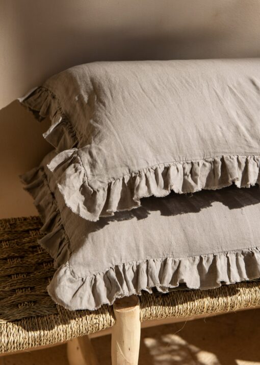 Indulge in Comfort and Style Luxurious Linen Pillowcase for a Serene Night's Sleep - Image 2
