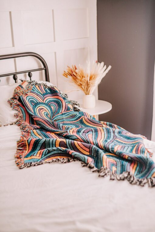 Cozy Up with Retro Vibes Vintage Throw Blanket for Boho Home Decor - Image 3