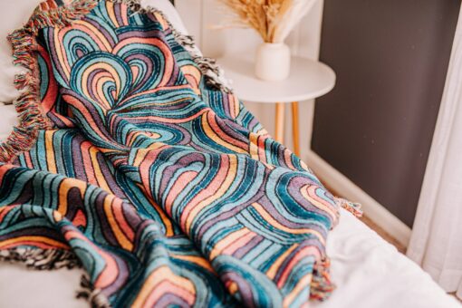 Cozy Up with Retro Vibes Vintage Throw Blanket for Boho Home Decor - Image 2