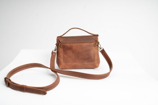 Exquisite Handmade Leather Crossbody Bag A Timeless Accessory for the Modern Woman - Image 4