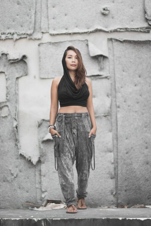 Flowy and Breezy Discover the Comfort of Harem Pants for Women - Image 4