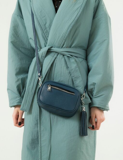 Exquisite Leather Crossbody Bag A Timeless Valentine's Day Gift for Her - Image 5
