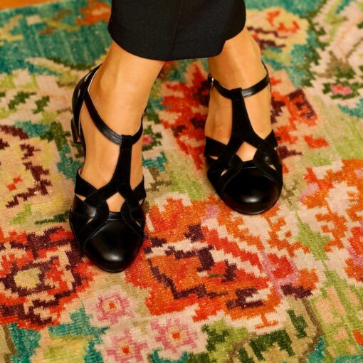 Vintage Vibes Genuine Leather Retro Shoes for the Modern Mod - Image 5