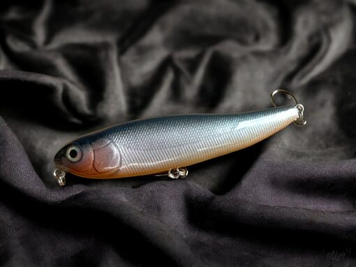 Pike's Nemesis Handcrafted "Gardon Carmin" Lure for Unmatched Precision - Image 4