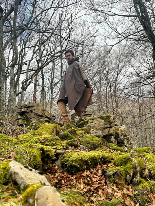 Oilskin Poncho Shelter Your Ultimate Protection for Outdoor Adventures - Image 2